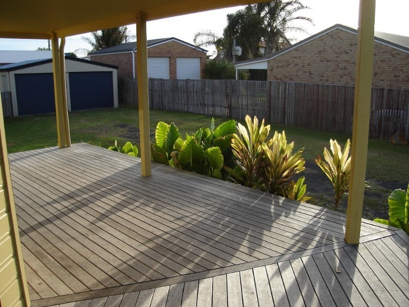 105 Shelly Street, Burnett Heads QLD 4670