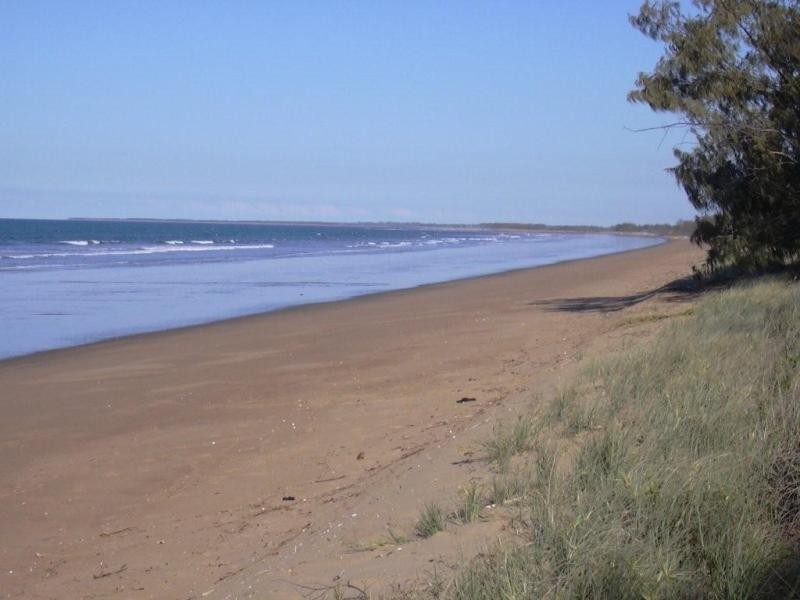 Moore Park Beach QLD 4670