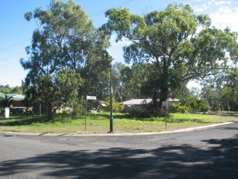 Moore Park Beach QLD 4670