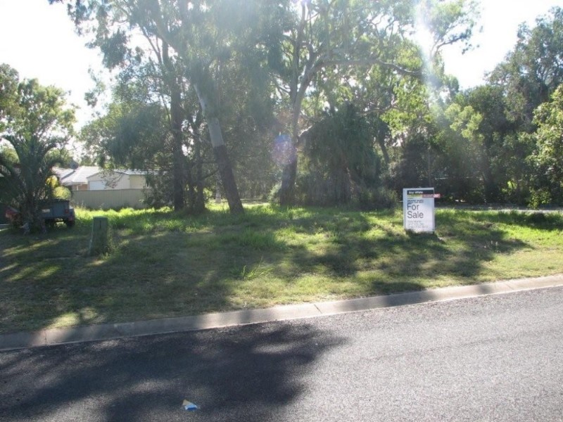 Moore Park Beach QLD 4670
