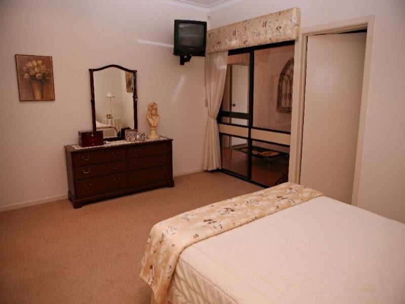 40 Avenell Street, Avenell Heights QLD 4670