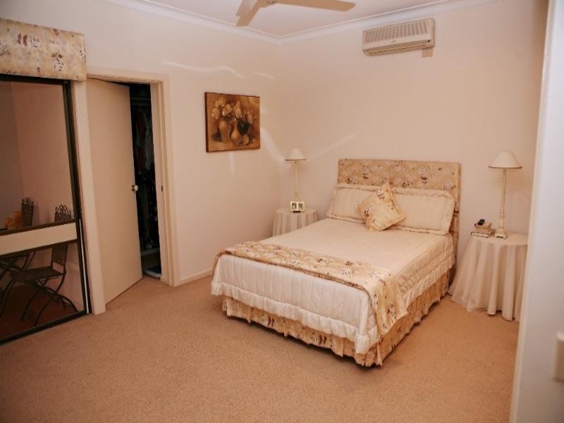 40 Avenell Street, Avenell Heights QLD 4670