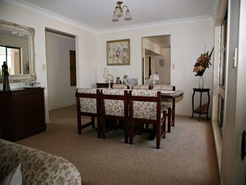 40 Avenell Street, Avenell Heights QLD 4670