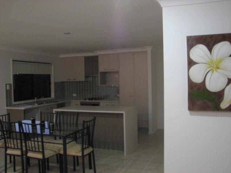 1 Neville Drive, Branyan QLD 4670