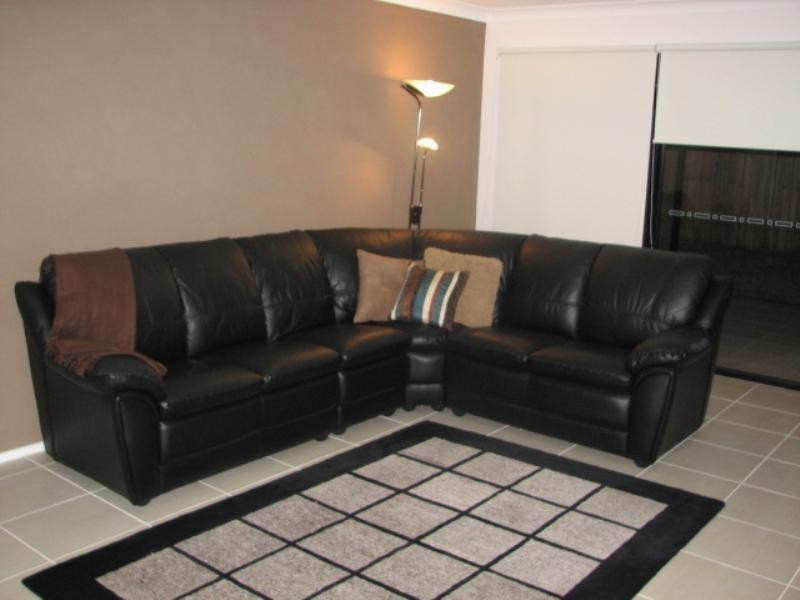 1 Neville Drive, Branyan QLD 4670