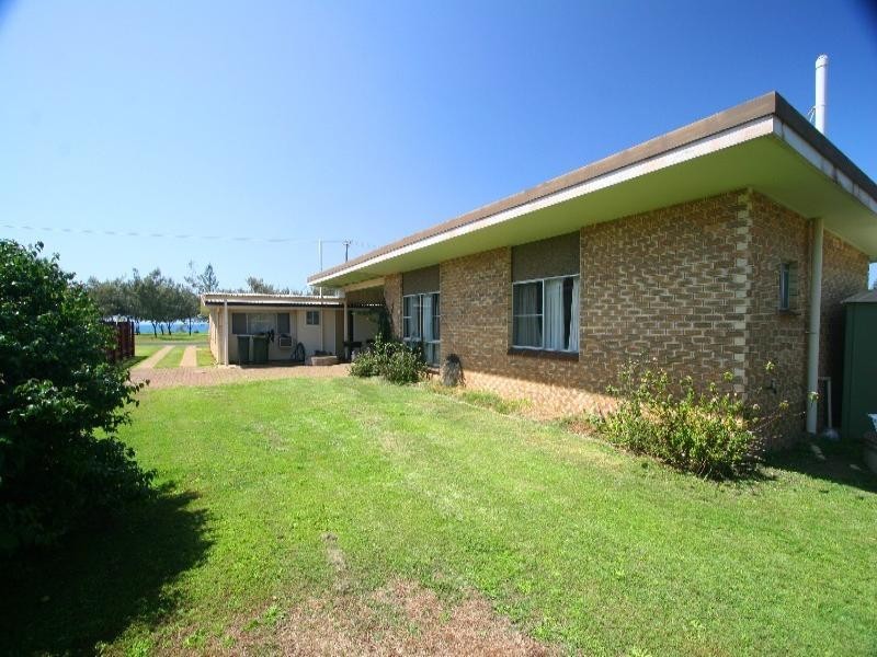76 The Esplanade, Elliott Heads QLD 4670