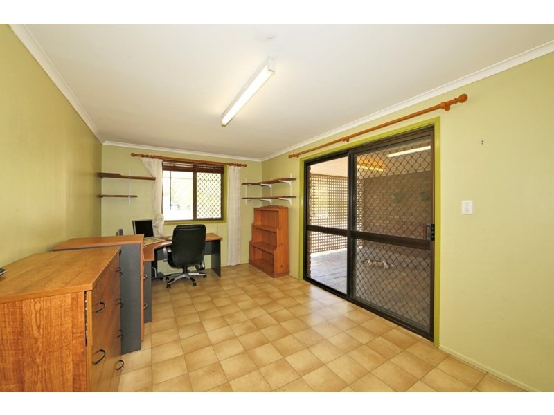 18 Wonderland Avenue, Branyan QLD 4670