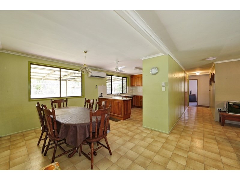 18 Wonderland Avenue, Branyan QLD 4670