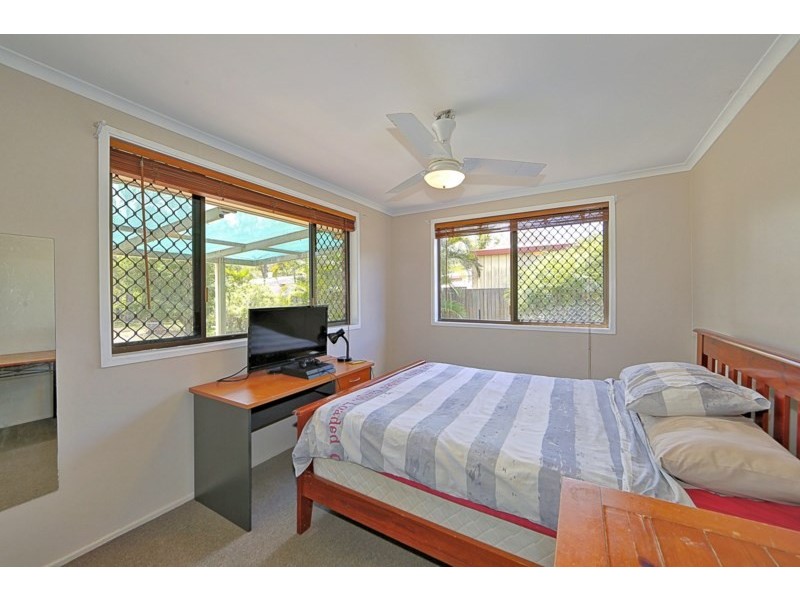 18 Wonderland Avenue, Branyan QLD 4670