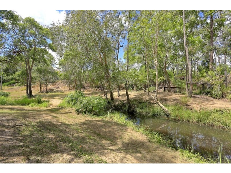 18 Wonderland Avenue, Branyan QLD 4670