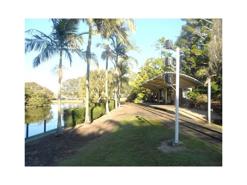 6 Rosewood Place, Bundaberg North QLD 4670