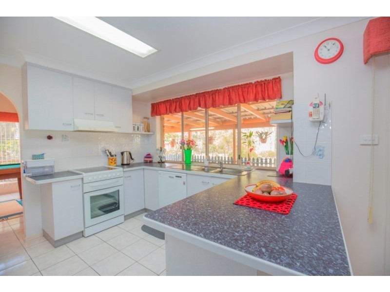 16 Billabong Drive, Gooburrum QLD 4670