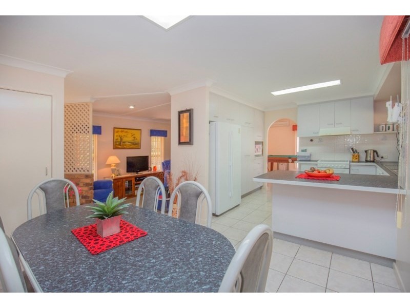 16 Billabong Drive, Gooburrum QLD 4670