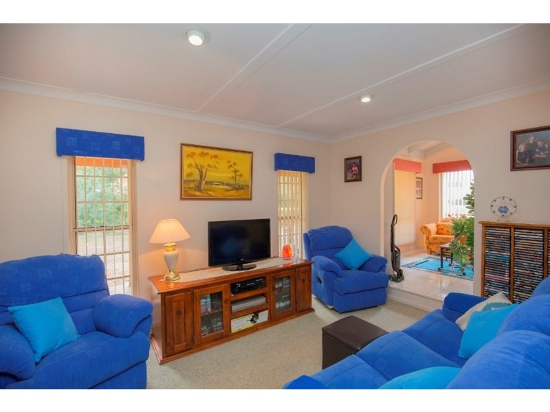 16 Billabong Drive, Gooburrum QLD 4670