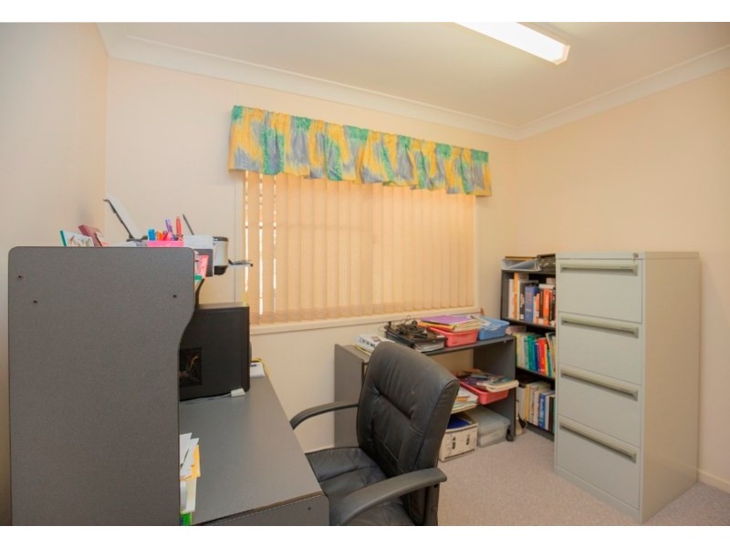 16 Billabong Drive, Gooburrum QLD 4670