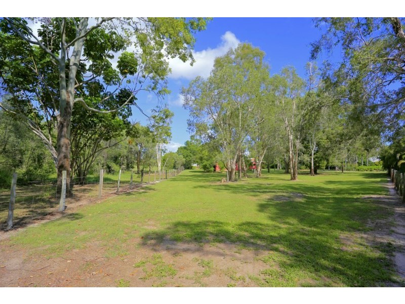 16 Billabong Drive, Gooburrum QLD 4670