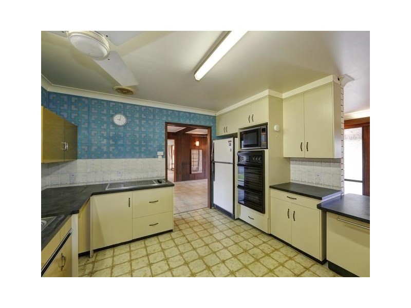 5 Que Hee, Kepnock QLD 4670