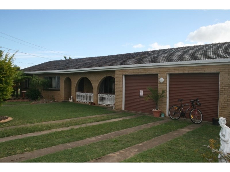 4 Walk Street, Thabeban QLD 4670