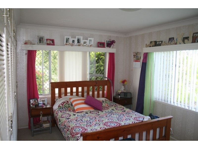 4 Walk Street, Thabeban QLD 4670