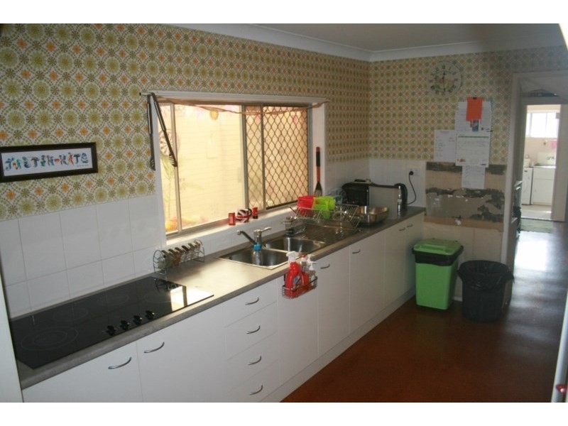 4 Walk Street, Thabeban QLD 4670