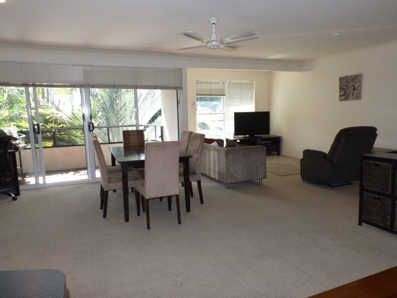 17/2 Sylvan Drive, Moore Park Beach QLD 4670