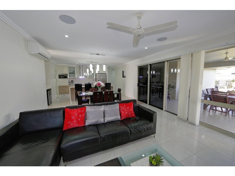 3 Tranquility Place, Bargara QLD 4670