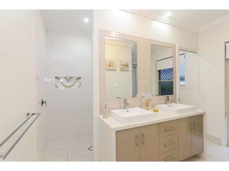 3 Tranquility Place, Bargara QLD 4670