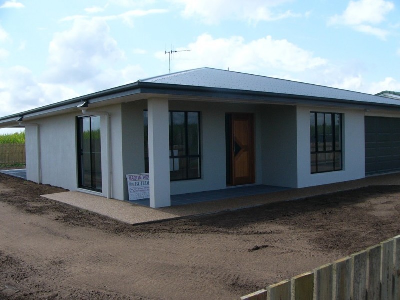 1573 Moore Park Road, Moore Park Beach QLD 4670