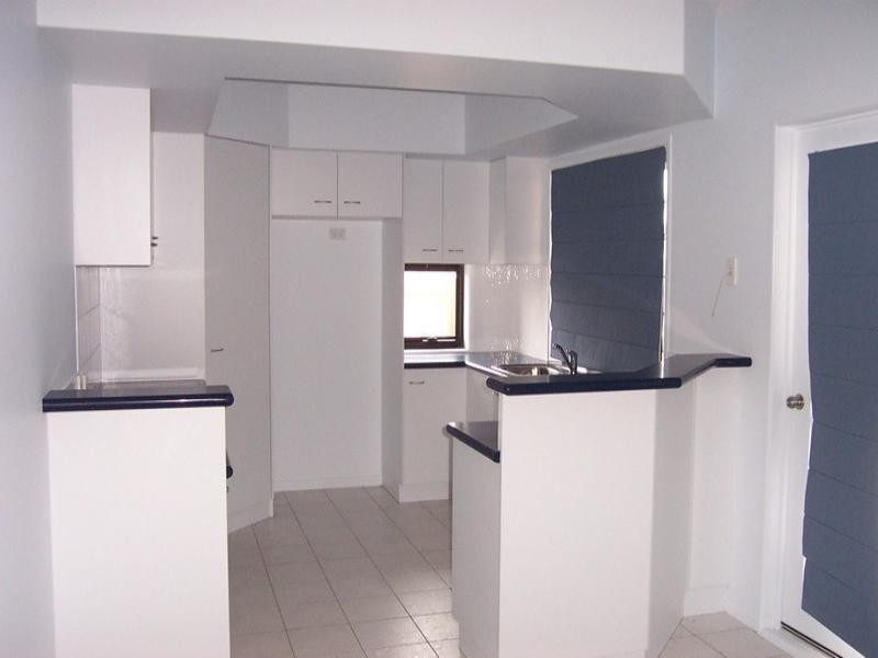 10 Belmonte Drive, Coral Cove QLD 4670