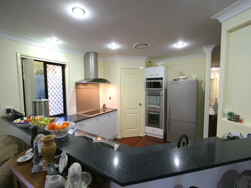 15 Oak Avenue, Coonarr QLD 4670