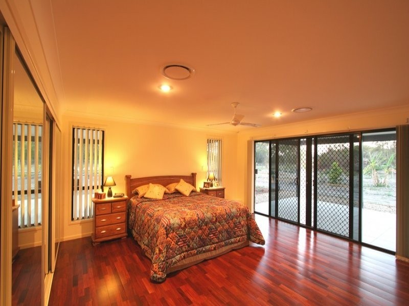 15 Oak Avenue, Coonarr QLD 4670