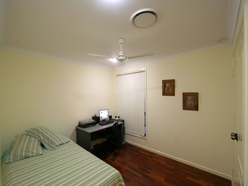 15 Oak Avenue, Coonarr QLD 4670