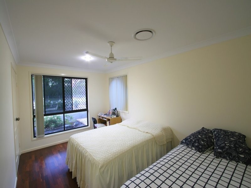 15 Oak Avenue, Coonarr QLD 4670