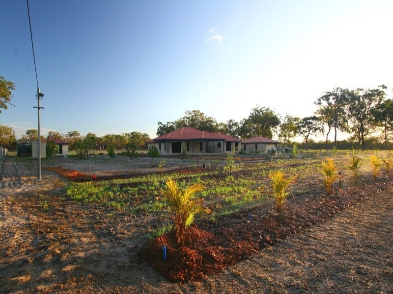 15 Oak Avenue, Coonarr QLD 4670