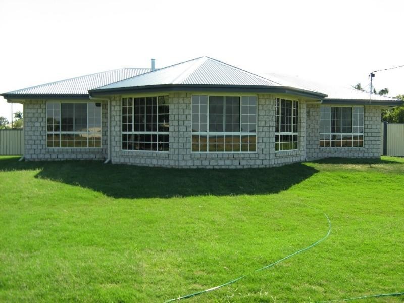 129 Shelley Street, Burnett Heads QLD 4670