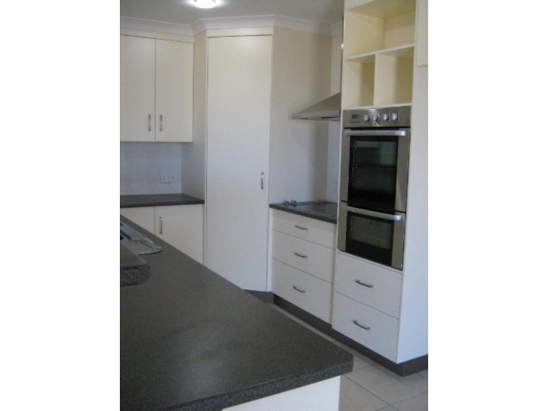 129 Shelley Street, Burnett Heads QLD 4670