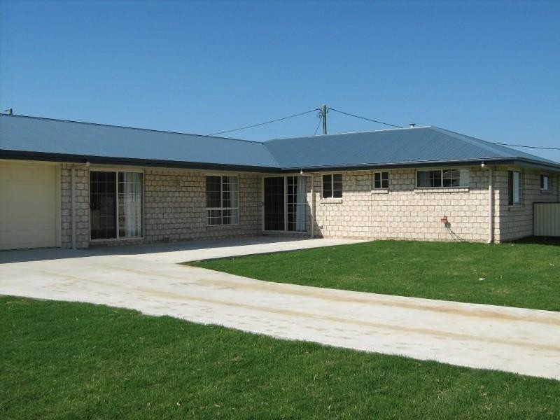 129 Shelley Street, Burnett Heads QLD 4670