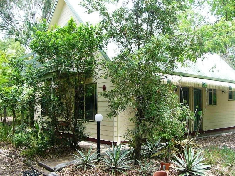 Moore Park Beach QLD 4670