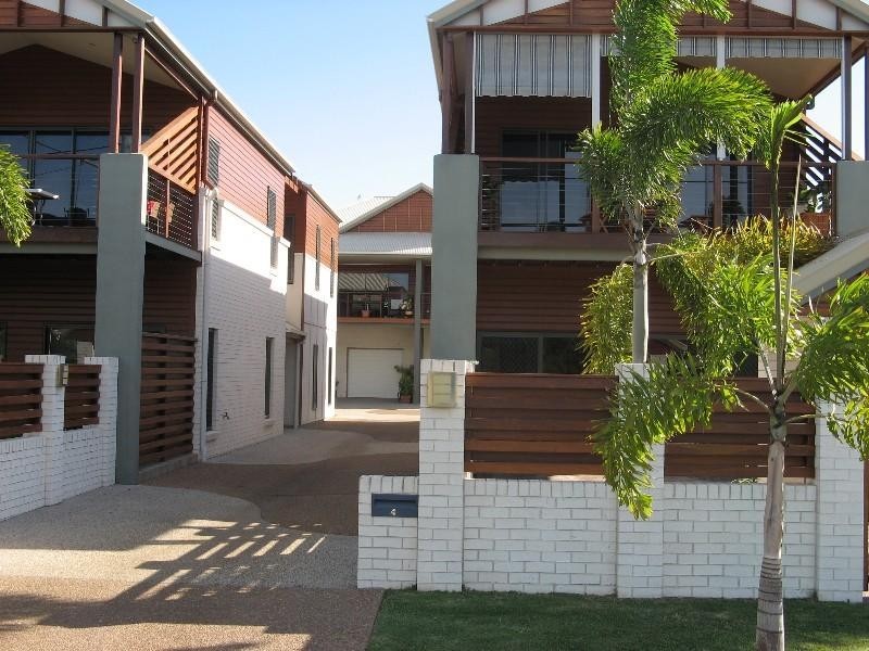 3/63 Holland Street, Bargara QLD 4670