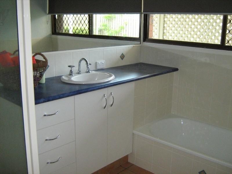 14 Marshall Street, Avenell Heights QLD 4670