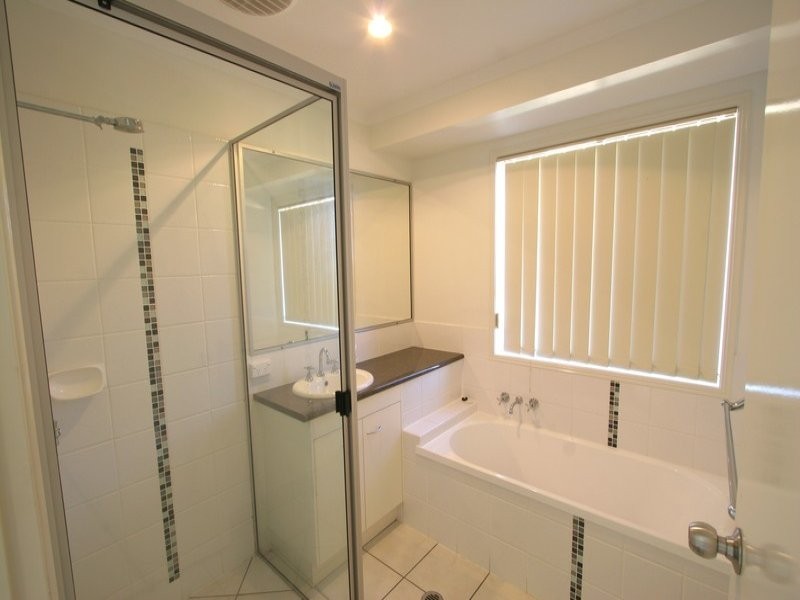 7 Finbay Avenue, Avoca QLD 4670