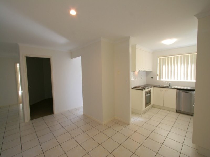 7 Finbay Avenue, Avoca QLD 4670