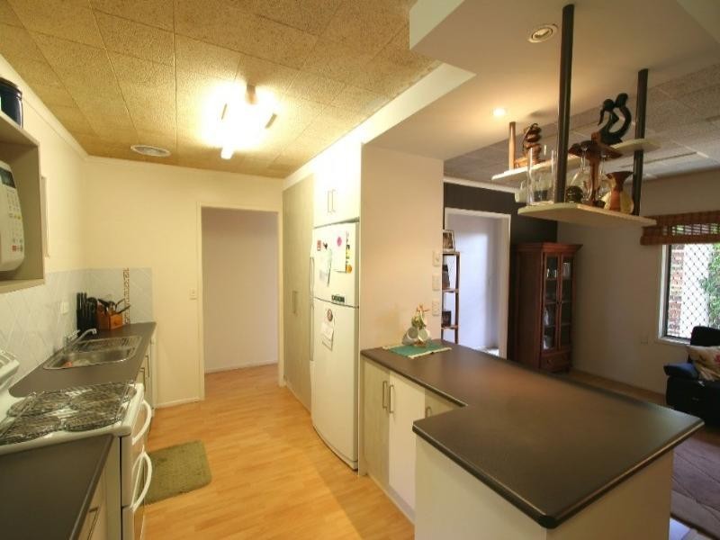 4 Newitt Street, Thabeban QLD 4670