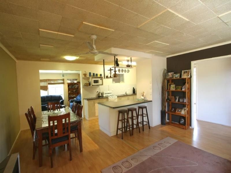 4 Newitt Street, Thabeban QLD 4670