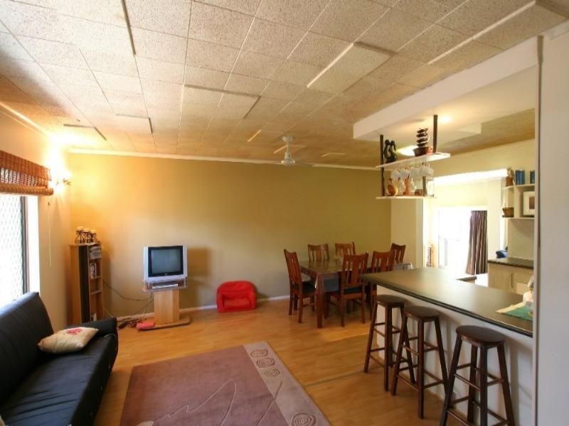 4 Newitt Street, Thabeban QLD 4670