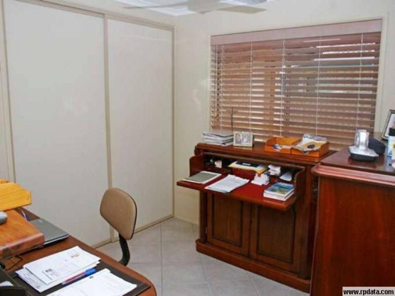 207 Barolin Esplande, Coral Cove QLD 4670