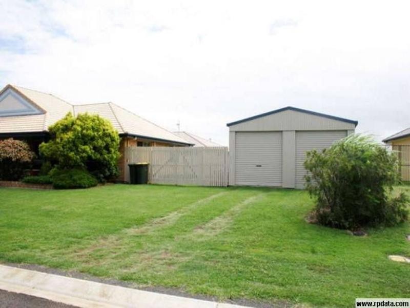 207 Barolin Esplande, Coral Cove QLD 4670