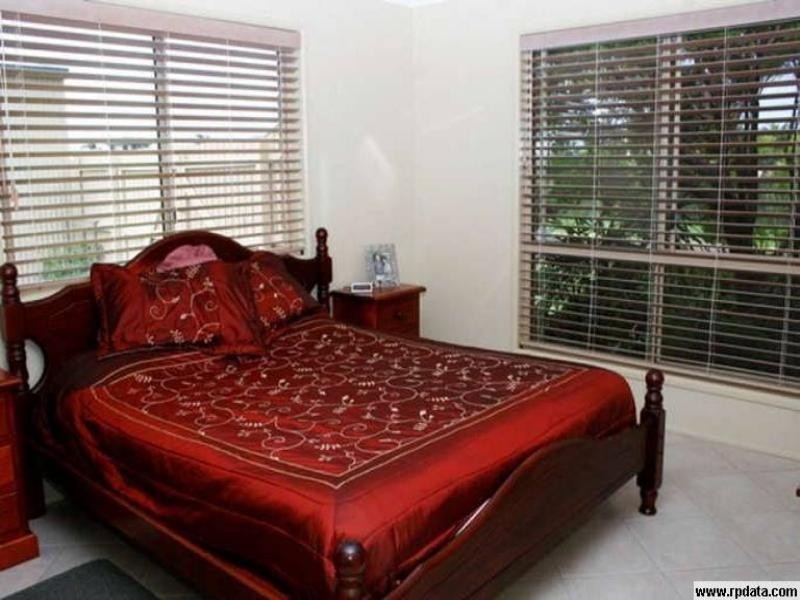 207 Barolin Esplande, Coral Cove QLD 4670