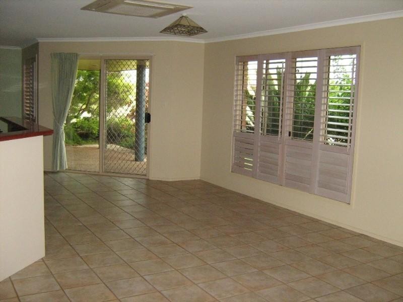 207 Barolin Esplande, Coral Cove QLD 4670