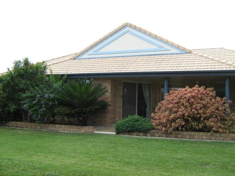 207 Barolin Esplande, Coral Cove QLD 4670